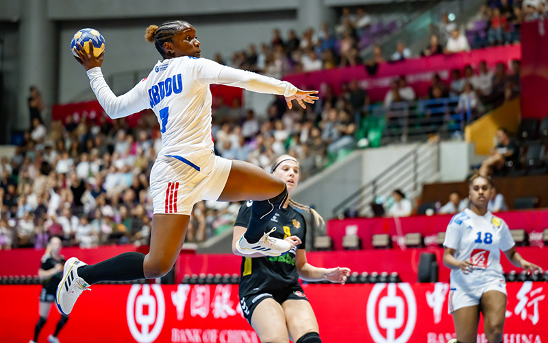 達烏亞·阿卜杜 (Daouia Abdou) 和法國距離 2026 年中國奧運會的榮耀僅一步之遙
