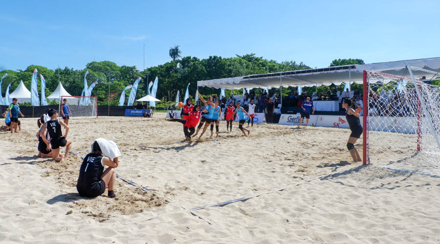 “Saya suka permainan ini dengan sepenuh hati” – wanita pantai Indonesia bersemangat tentang masa depan