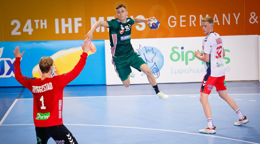 España selló un lugar en la ronda principal, mientras que Hungría le dio otro golpe a Noruega