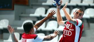 Hungary withstand Bahrain comeback