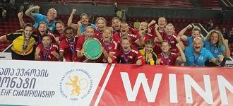 Czech Republic and Switzerland raise U17 EHF Championship trophies