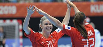 Denmark claim 25-goal win over Australia