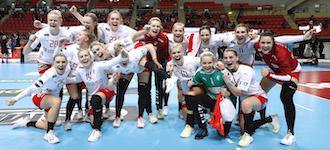 Heroic Toft leads Denmark to victory over Netherlands