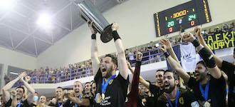 AEK seal unbelievable first European trophy