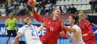 Czech Republic secure last Group E main round spot