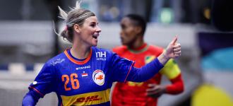 Free-flowing Netherlands deliver big win to progress to main round