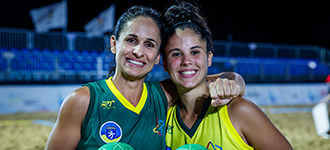 Mother, daughter, teammates: the “indescribable emotion” of playing together for…