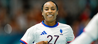 Paris 2024 | Reigning champions France deliver winning start against plucky Hungary
