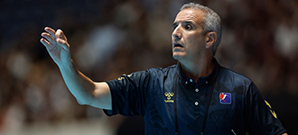 Toni Gerona makes debut as Japan men's national team coach