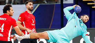 Barcelona dominate Al-Ahly, but both teams go into semi-finals at the 2024 IHF M…