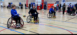 HRH Crown Prince Haakon tries wheelchair handball for the first time