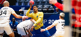 Brazil overcome scary first half to beat USA and head to main round