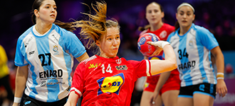 Close encounter sees Austria progress at Argentina's expense