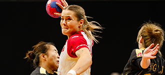 Poland control China clash to mark winning start