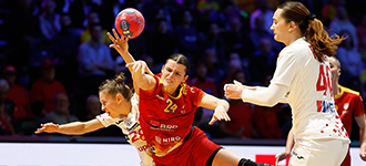 Rapturing Romania roar past Croatia to clinch big win