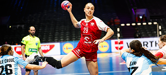 Poland edge Argentina in tense finish