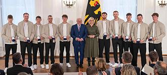 ‘Absolute highlight’ – German men’s beach team receive prestigious Government honour