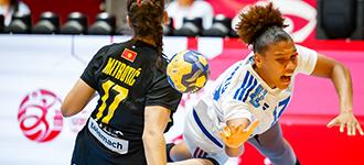 Double-digit wins power France and Denmark into semi-finals at China 2…