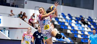 A homecoming written in handball: Erika Vladu's Romanian roots on…