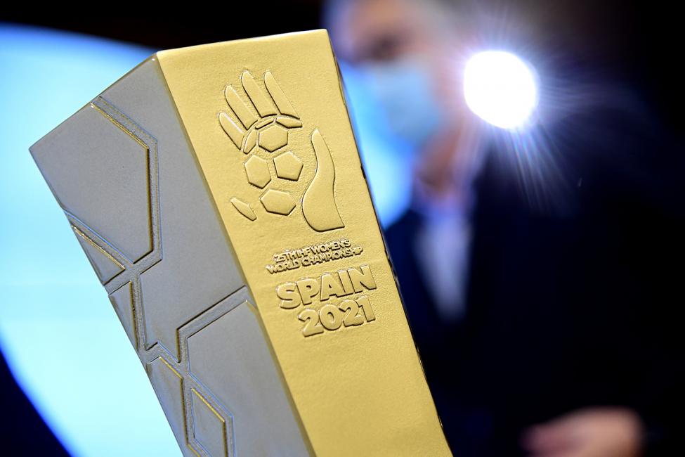 Spain 2021 trophy