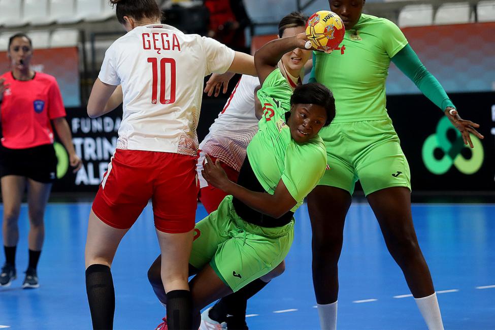 Cameroon vs Poland