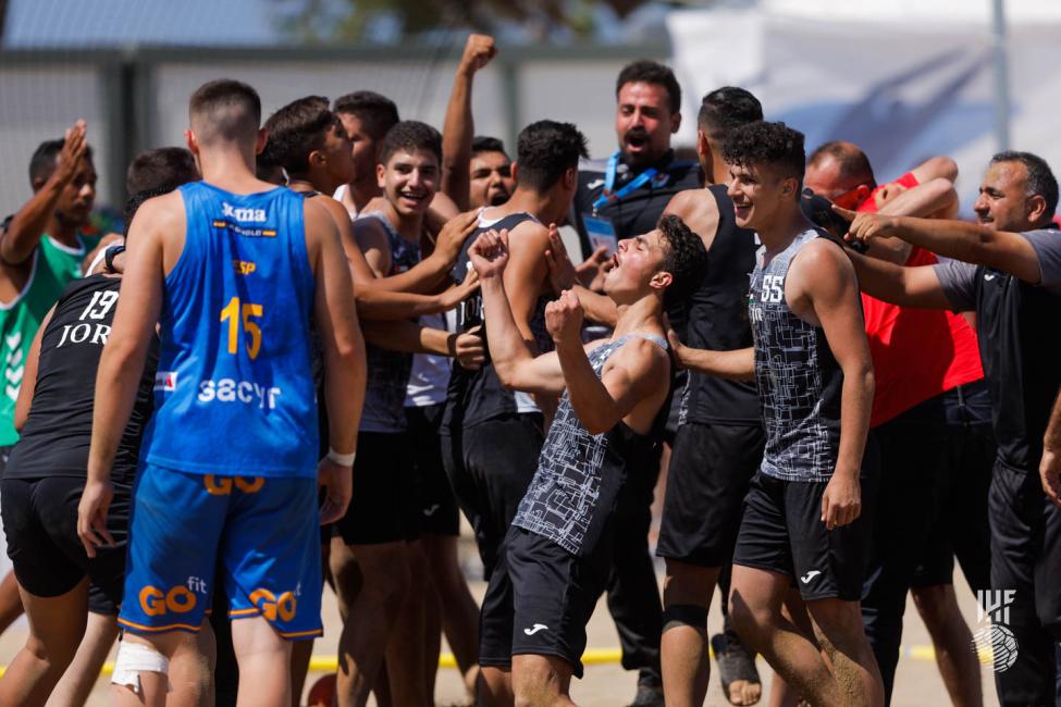 Happy Jordan team after the win against Spain