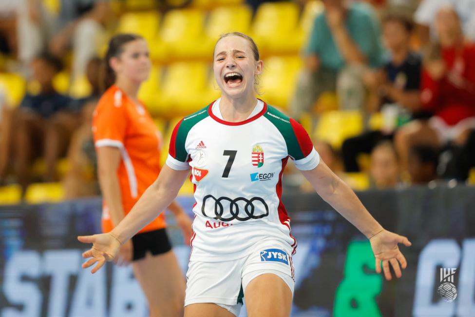 Hungary's Petra Simon celebrating