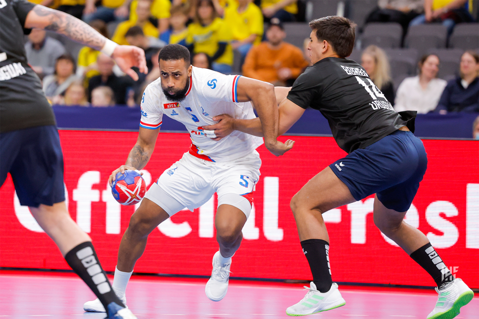 Moment of the match Cape Verde vs Uruguay with Cape Verde in attack