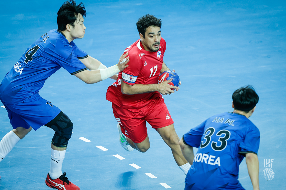 Chile player attacking