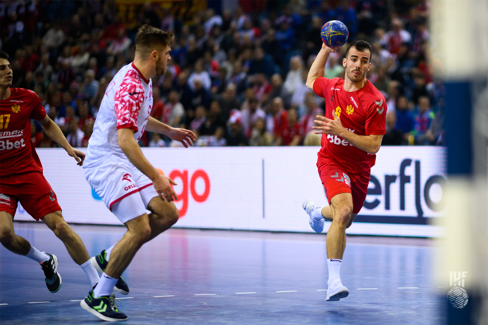 Montenegro player attacking