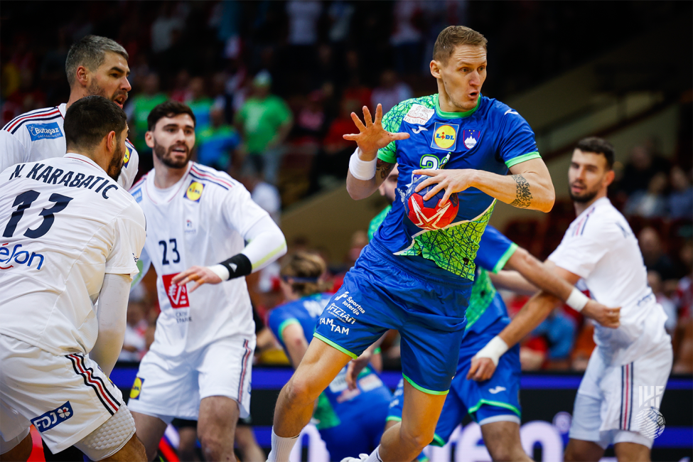 Slovenia player in attack