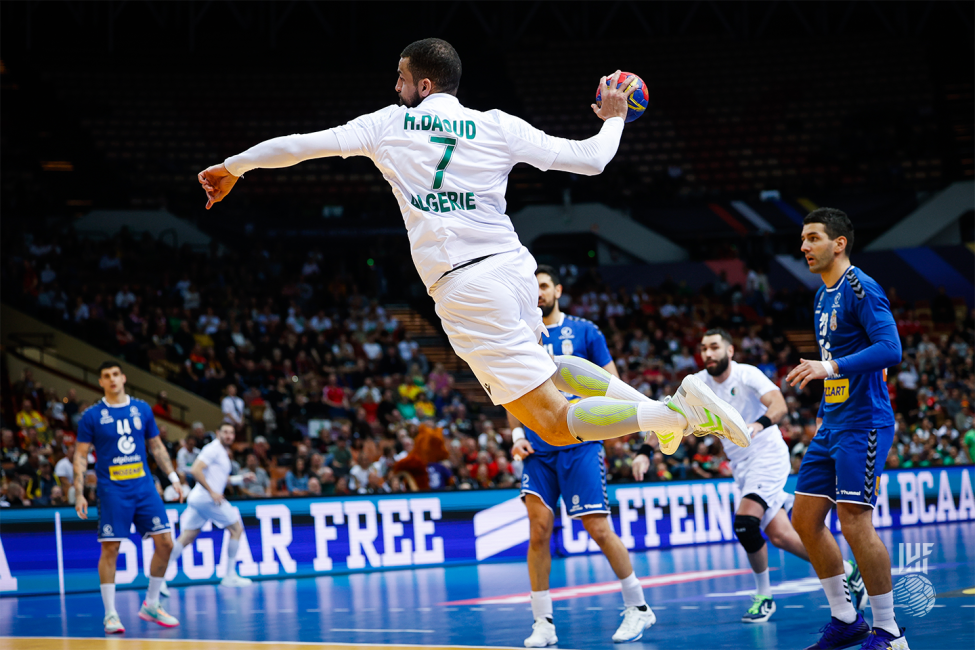 Algeria player shooting