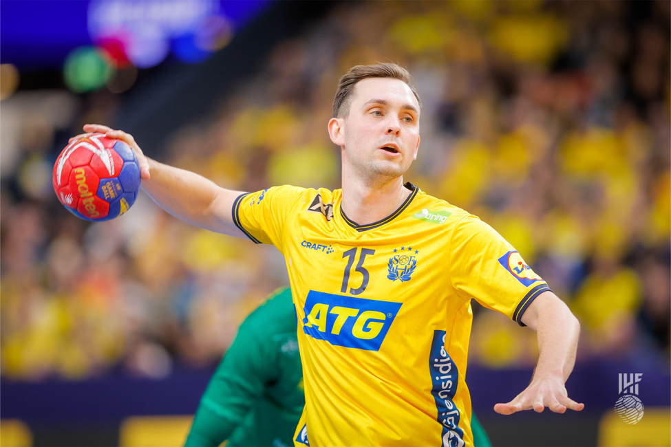Sweden player executing a 7m throw