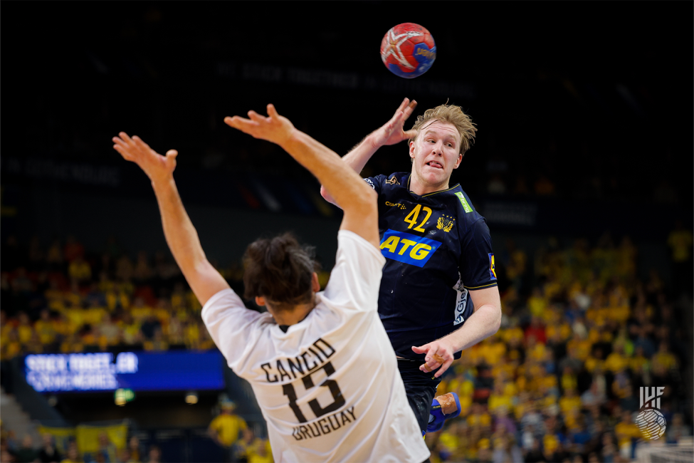 Sweden player passing the ball