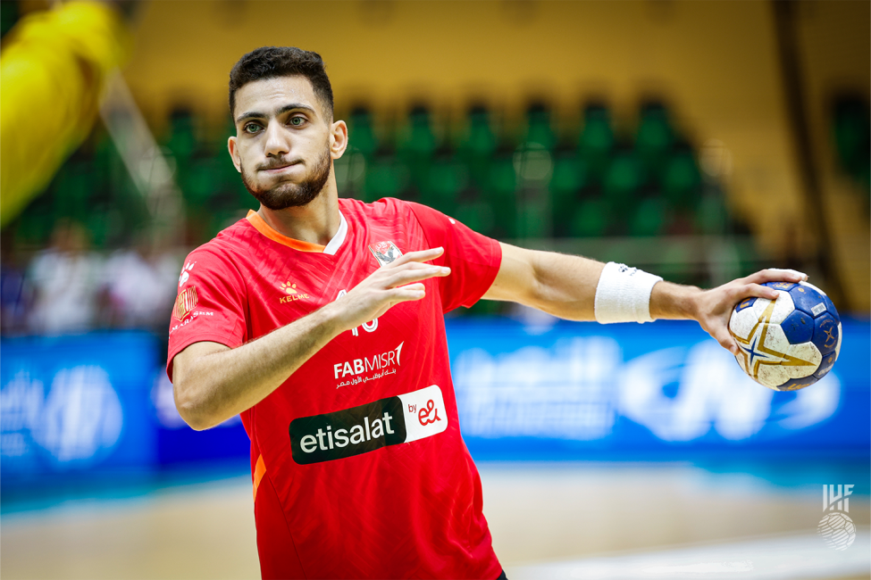 Al Ahly player ready to shoot