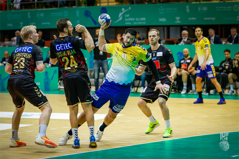 Kielce player shooting
