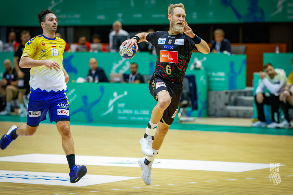 Magdeburg player taking his steps for shooting