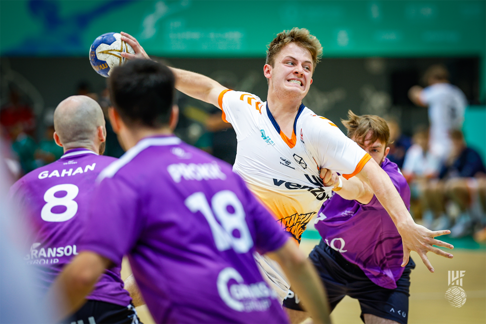 CalHeat player in attack