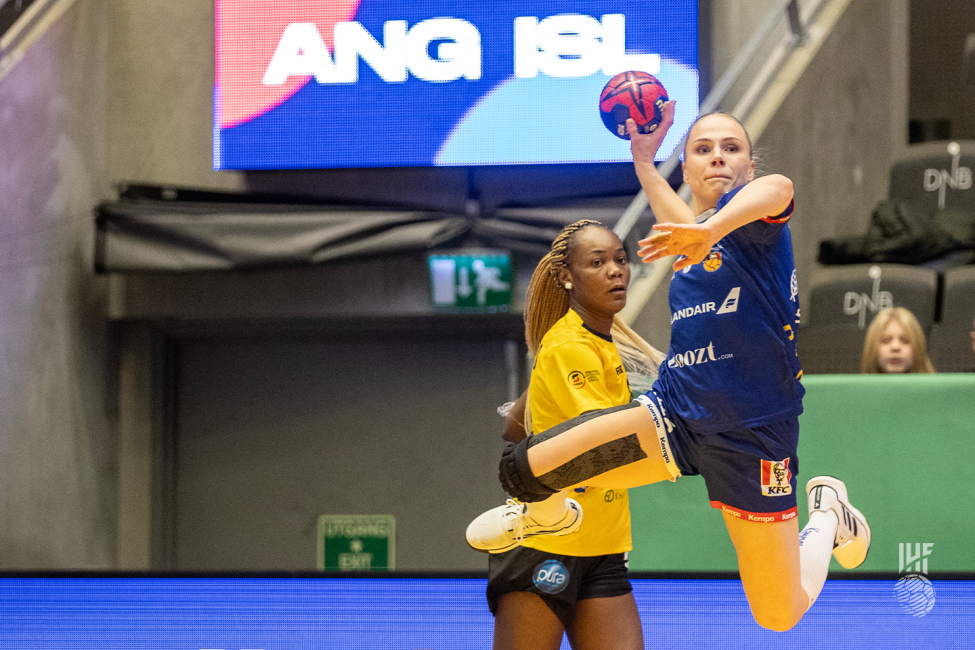 Iceland player shooting