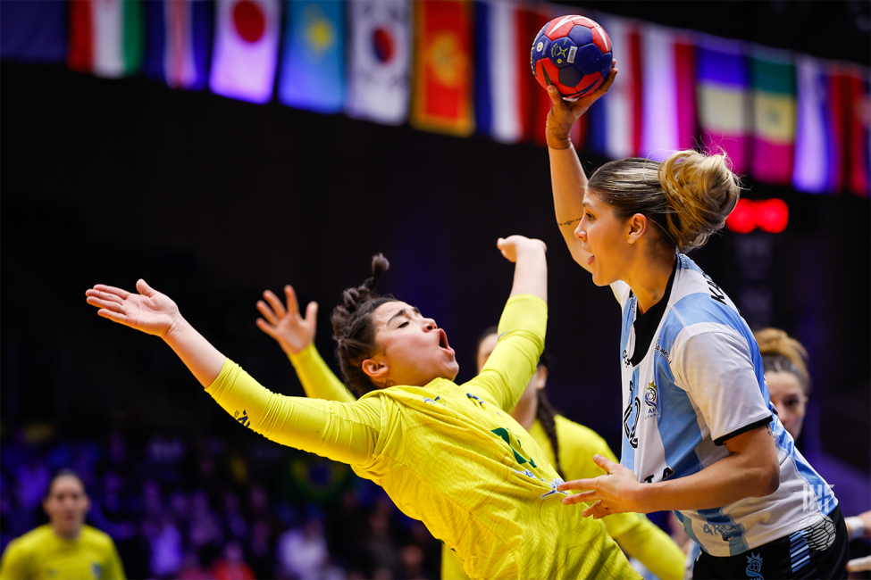 Argentina player shooting