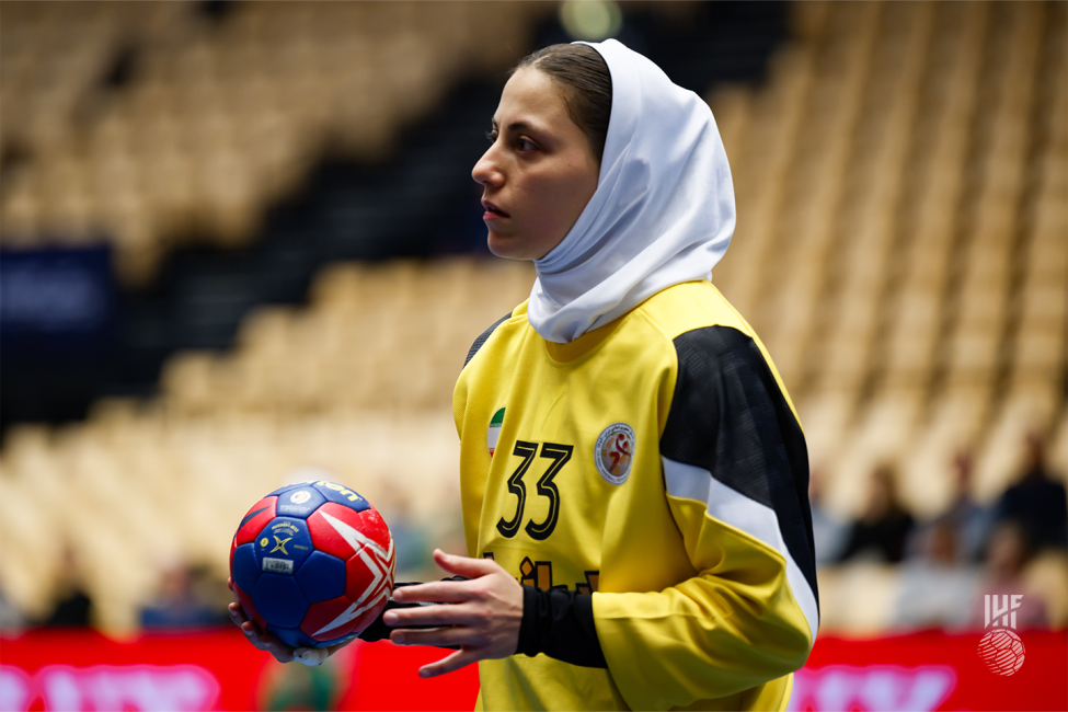 Iran goalie