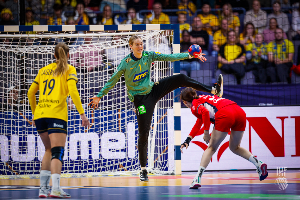 Sweden goalkeeper during penalty 