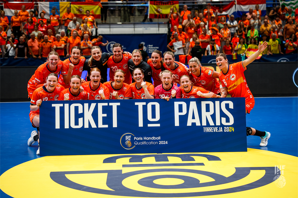 Netherlands team celebrating their ticket to Paris 2024