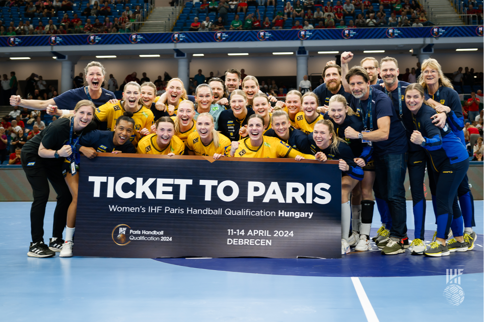 Sweden team celebrating the ticket to Paris 2024