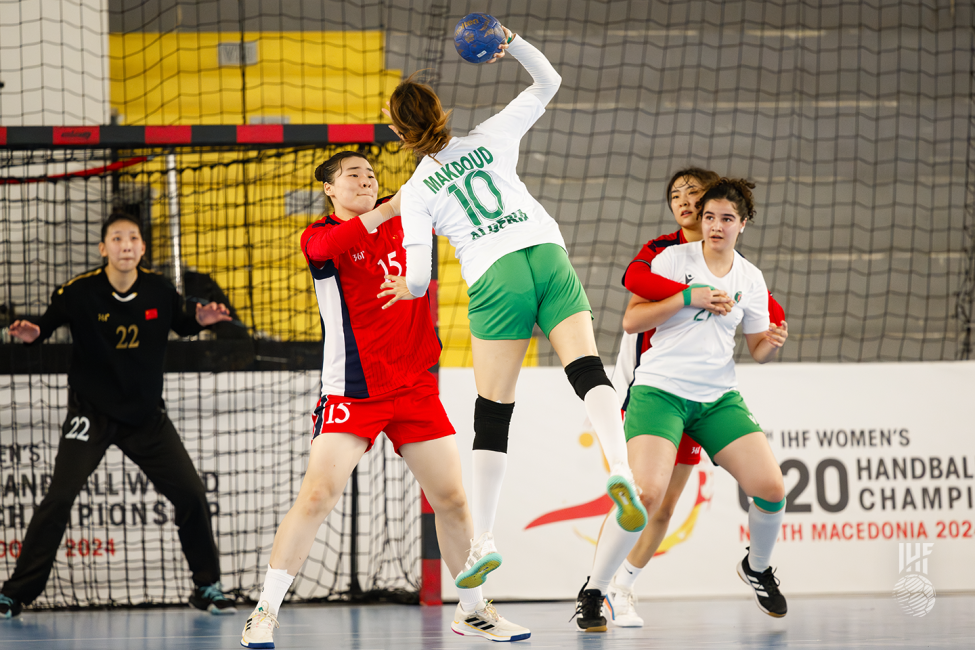 Algeria player shooting