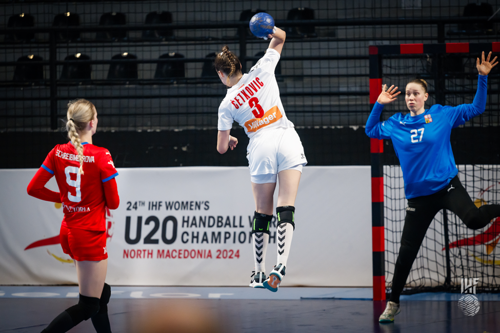 Serbia player shooting