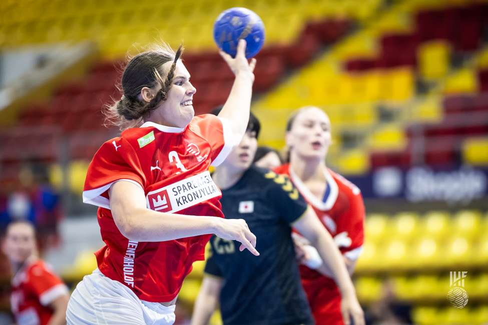 Denmark player shooting