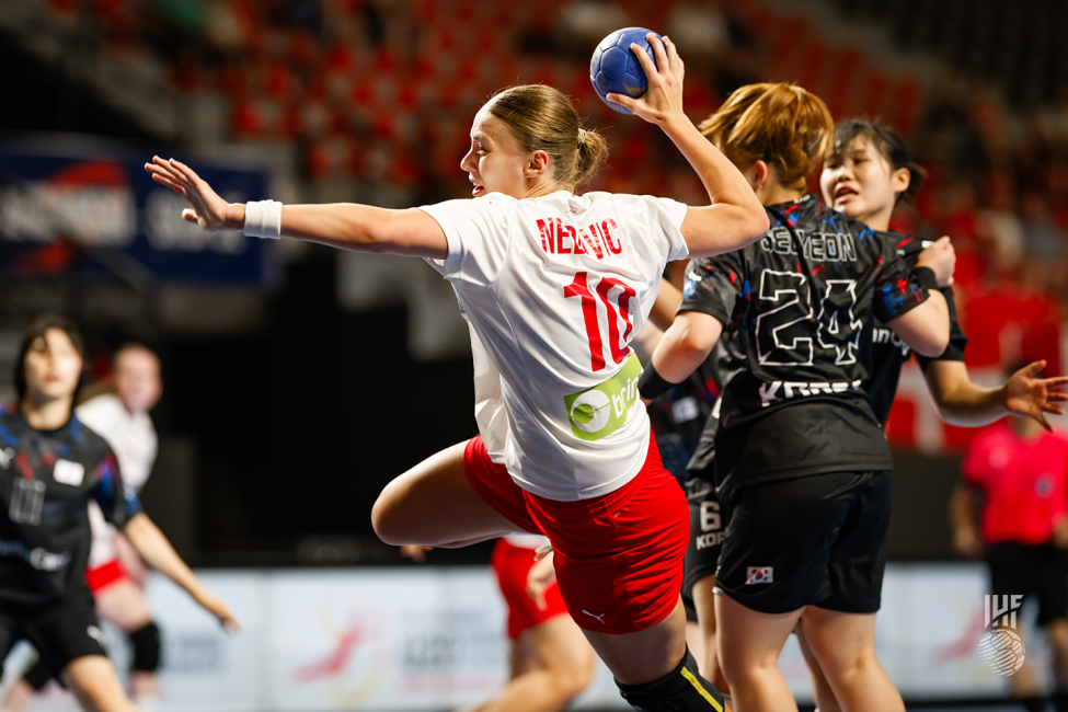 Denmark player shooting