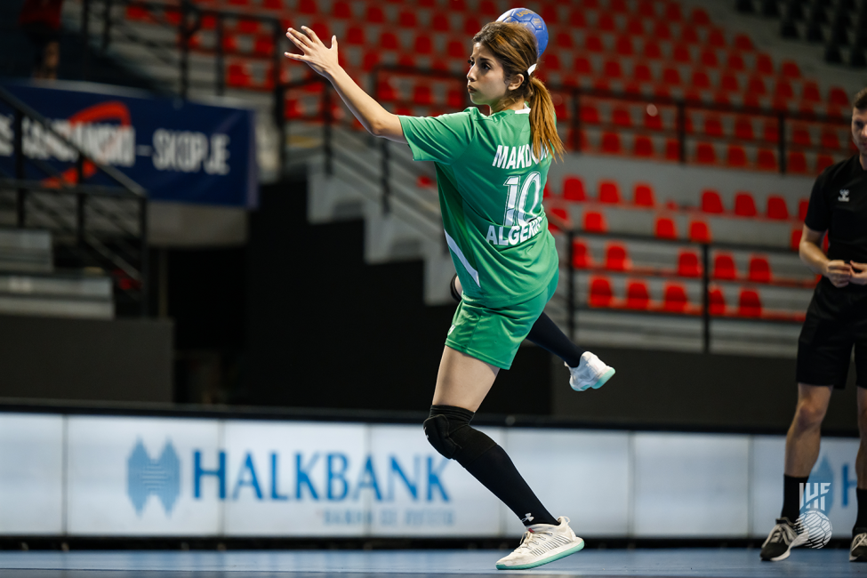 Algeria player shooting