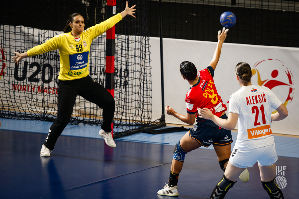 Spain player shooting